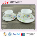 Gobelets et soucoupes en porcelaine de porcelaine